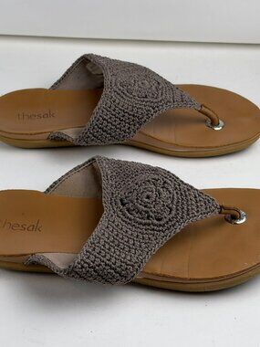 The Sak Shana Crochet Thong Sandals Women's Size 7 Taupe Gray Flat Slip On